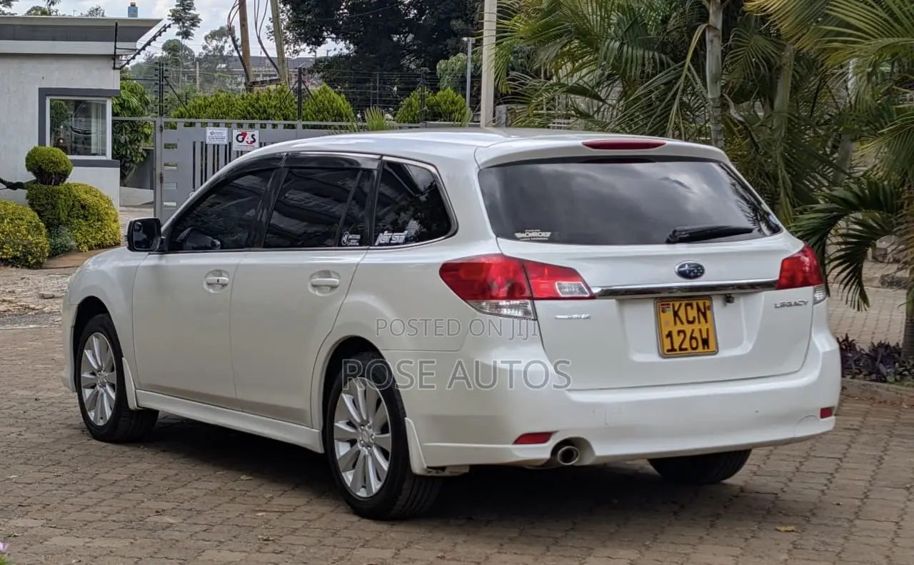 Subaru Legacy 2010 White