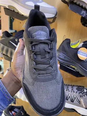 Skechers Arch Fit