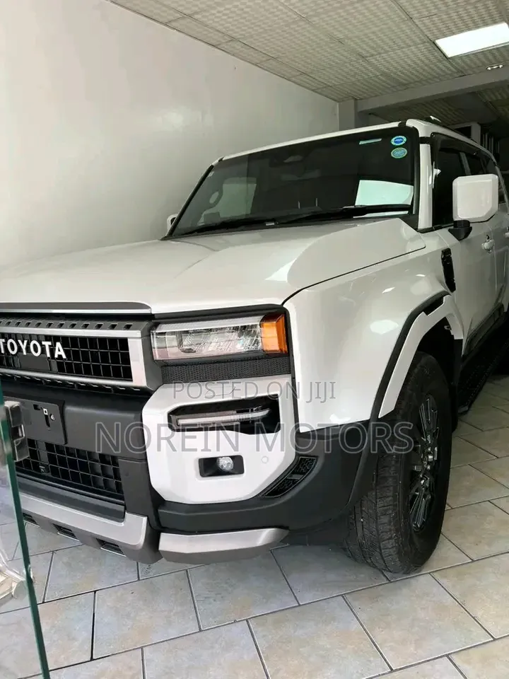 Toyota Land Cruiser Prado 2.8 2024 White
