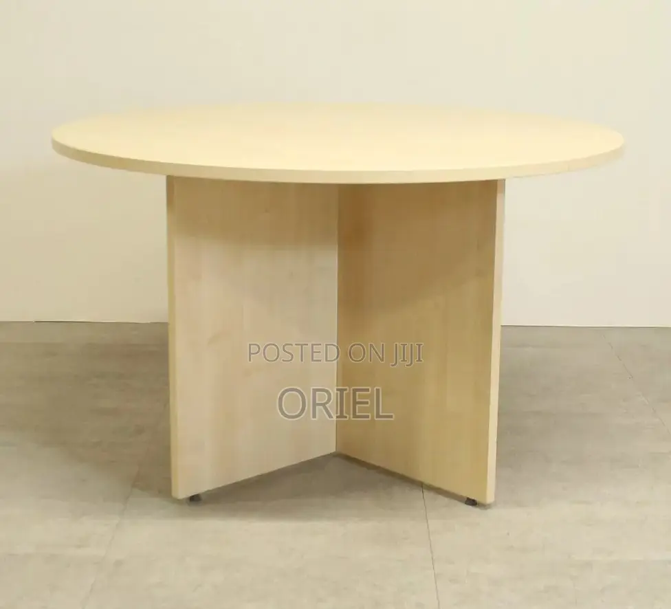 Office Boardroom Table : 4-Seater Circular Conference Table