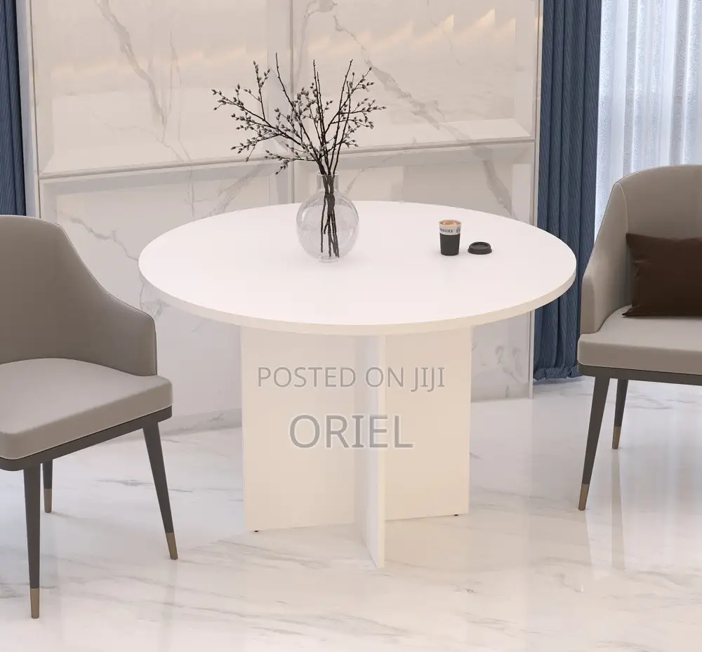 Office Boardroom Table : 4-Seater Circular Conference Table