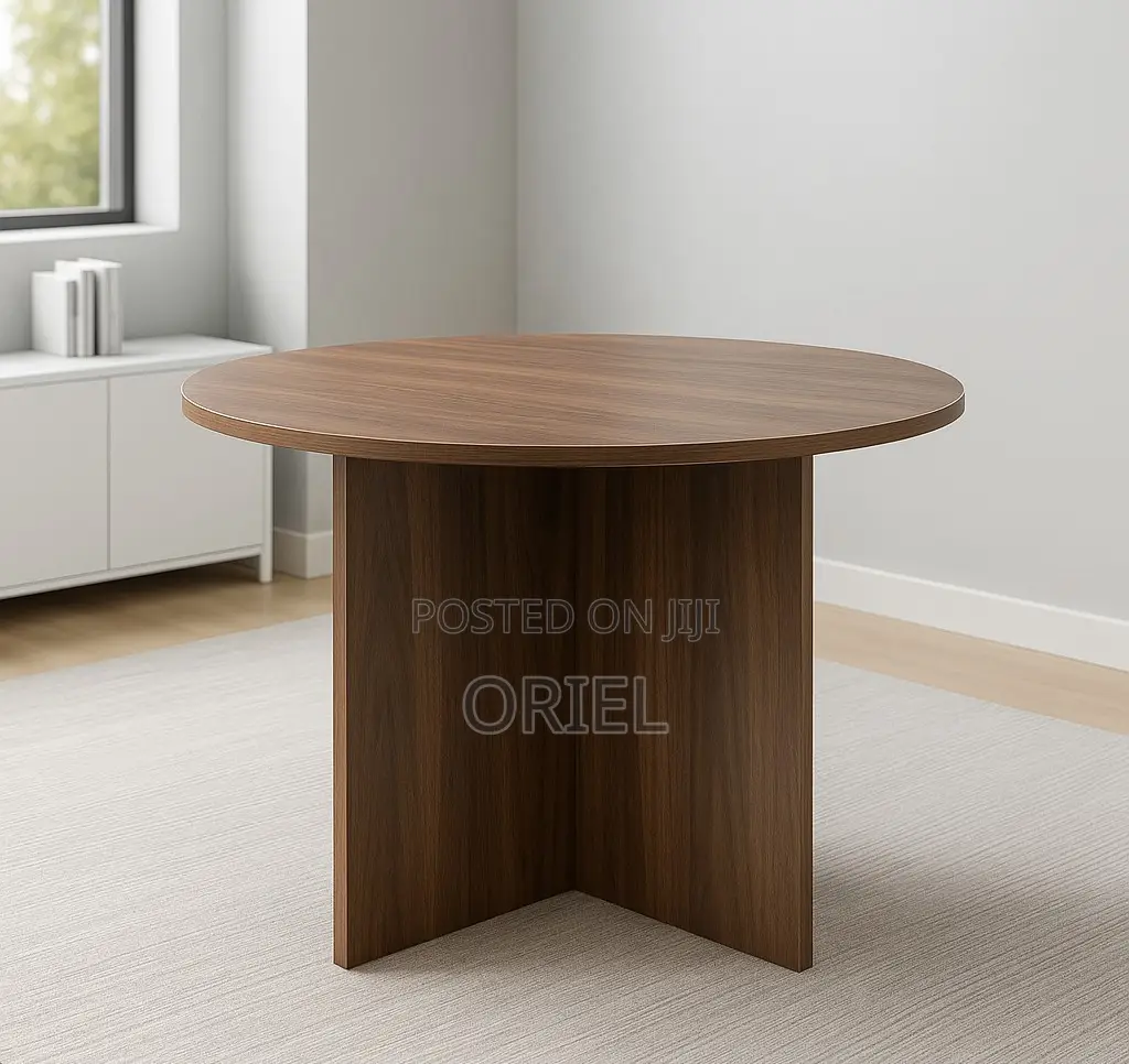 Office Boardroom Table : 4-Seater Circular Conference Table