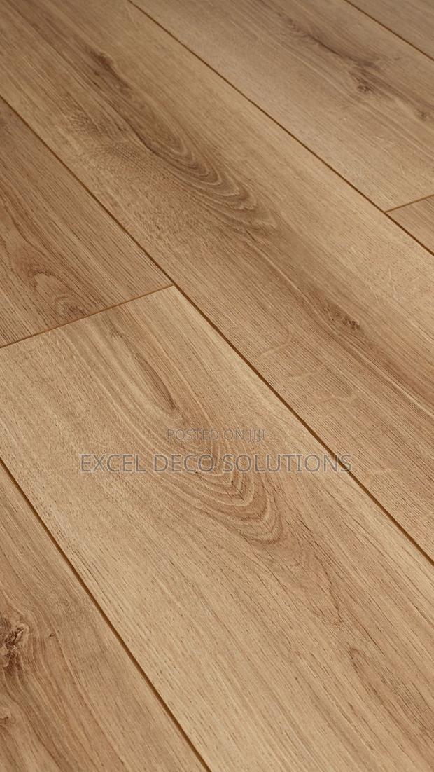 Laminate Flooring for Comfortable and Modern Spaces - main view