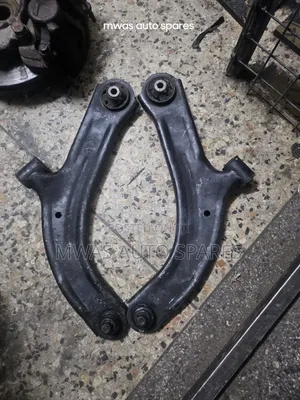 Nissan Tiida Control Arm
