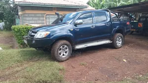 Toyota Hilux 2006 Blue