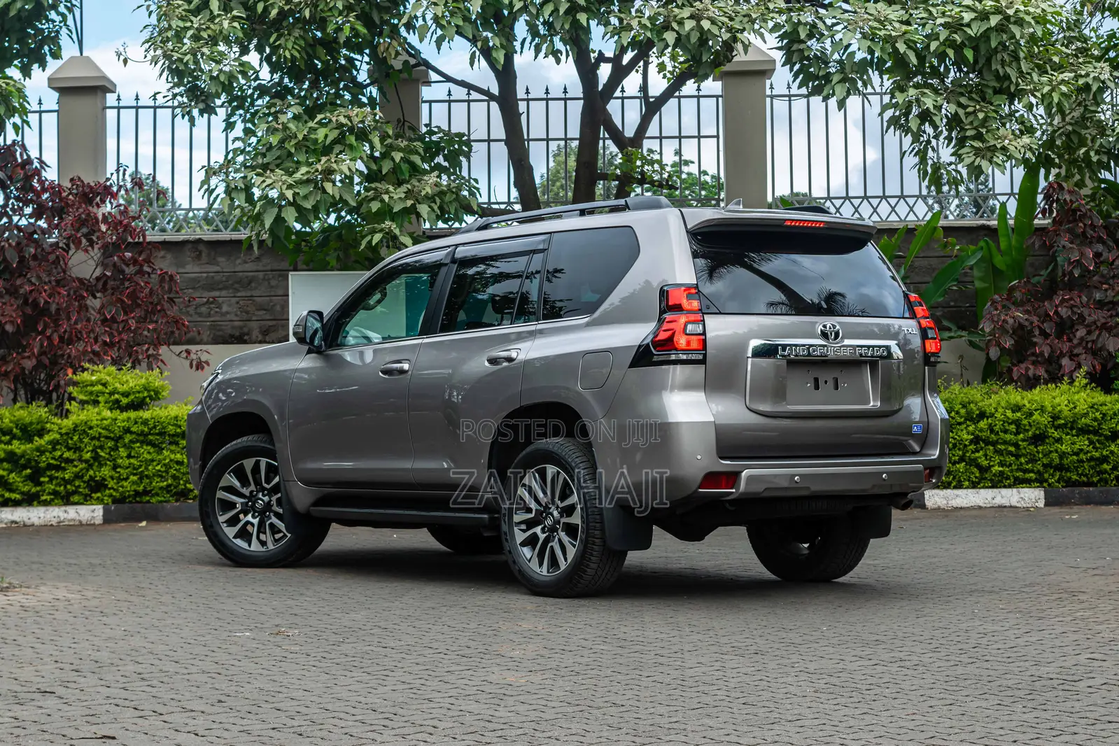 Toyota Land Cruiser Prado 2023