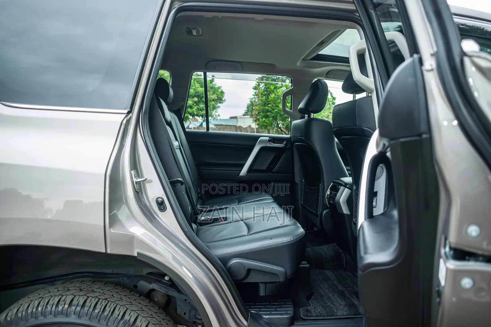 Toyota Land Cruiser Prado 2023