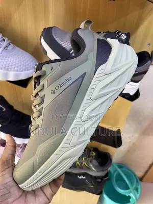 Columbia Ridgeflow Performance Trail Sneakers