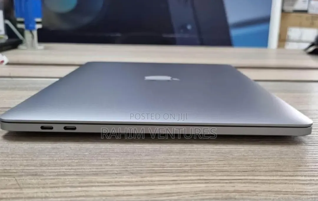 Laptop Apple MacBook Pro 2020 M1 16GB Apple M1 Pro SSD 512GB