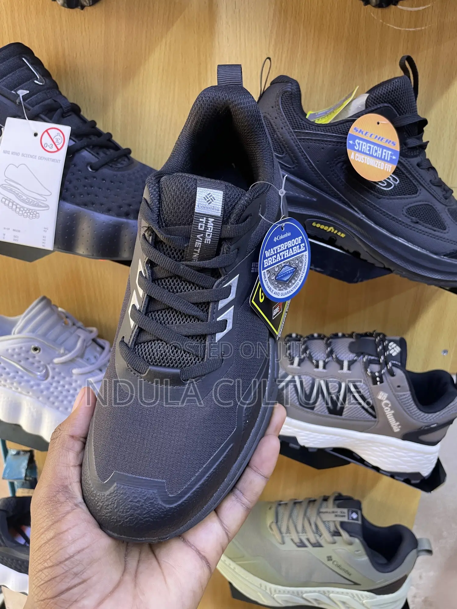 Columbia Ridgeflow Performance Trail Sneakers