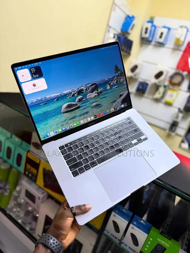 Laptop Apple MacBook Pro 2019 32GB Intel Core i7 SSD 1T