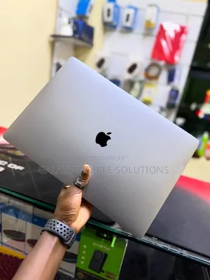 Laptop Apple MacBook Pro 2019 32GB Intel Core i7 SSD 1T