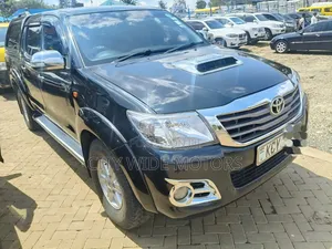 Toyota Hilux 2012 Black