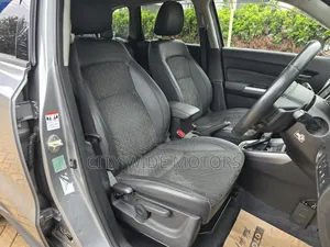 Suzuki Escudo 2020 Silver