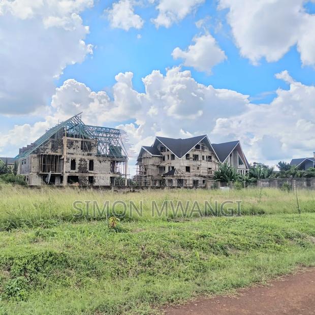 100*100(1/4) Residential Land on Sale at Ruiru Fahari Estate at 10.5m