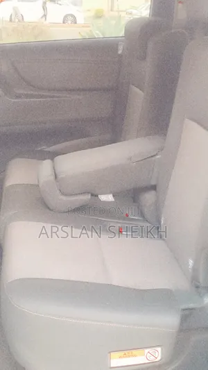 Toyota Sienta 2019