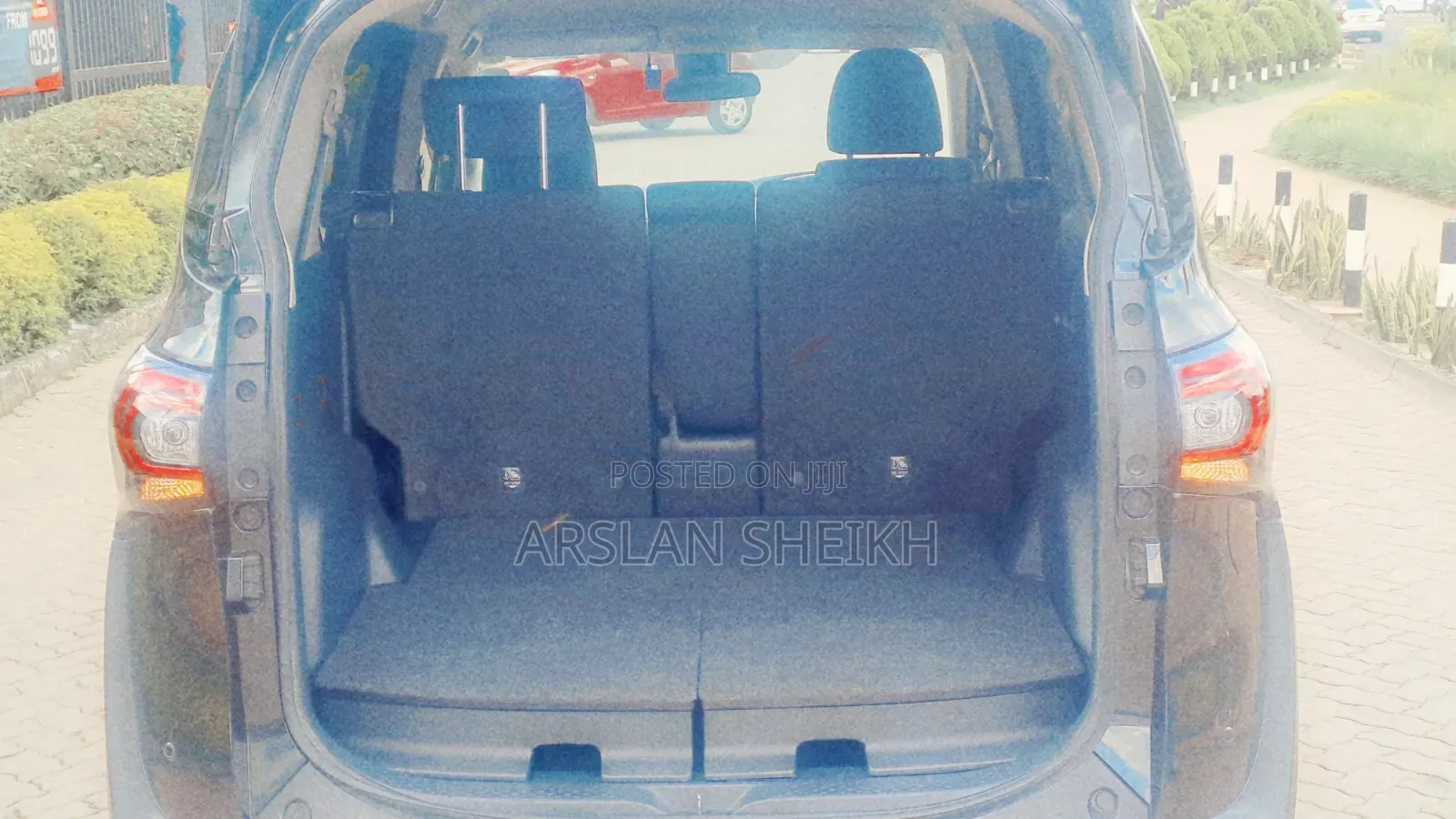 Toyota Sienta 2019