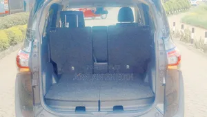 Toyota Sienta 2019