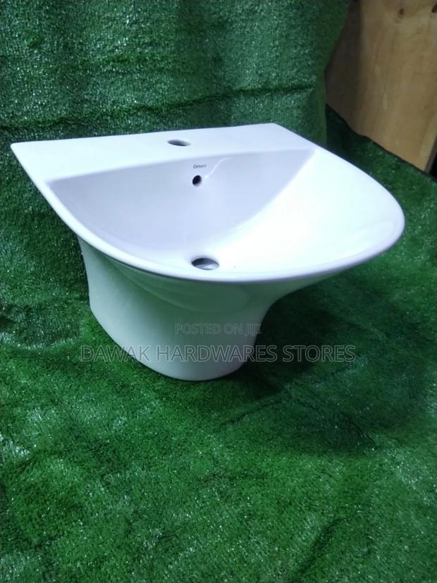 Semi Wall Hung Washhandbasin - thumbnail 2