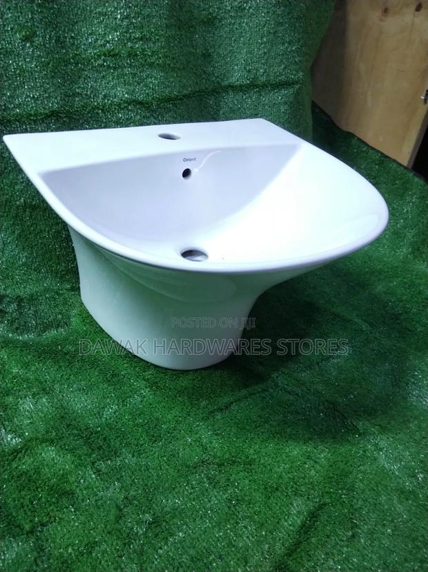 Semi Wall Hung Washhandbasin - thumbnail 4