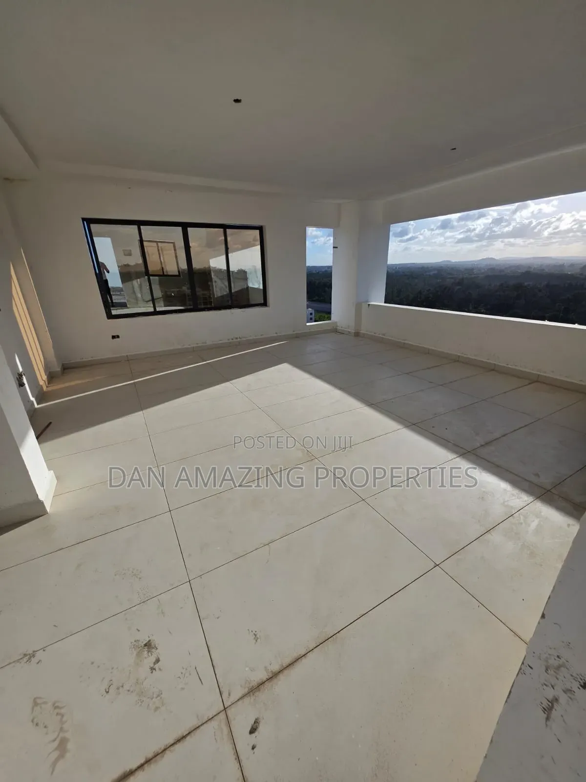3bdrm Penthouse in Severin Area, Shanzu for sale