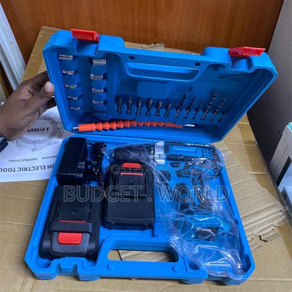 Makita 21v Diy and Professional Cordless Drill Driver Kit