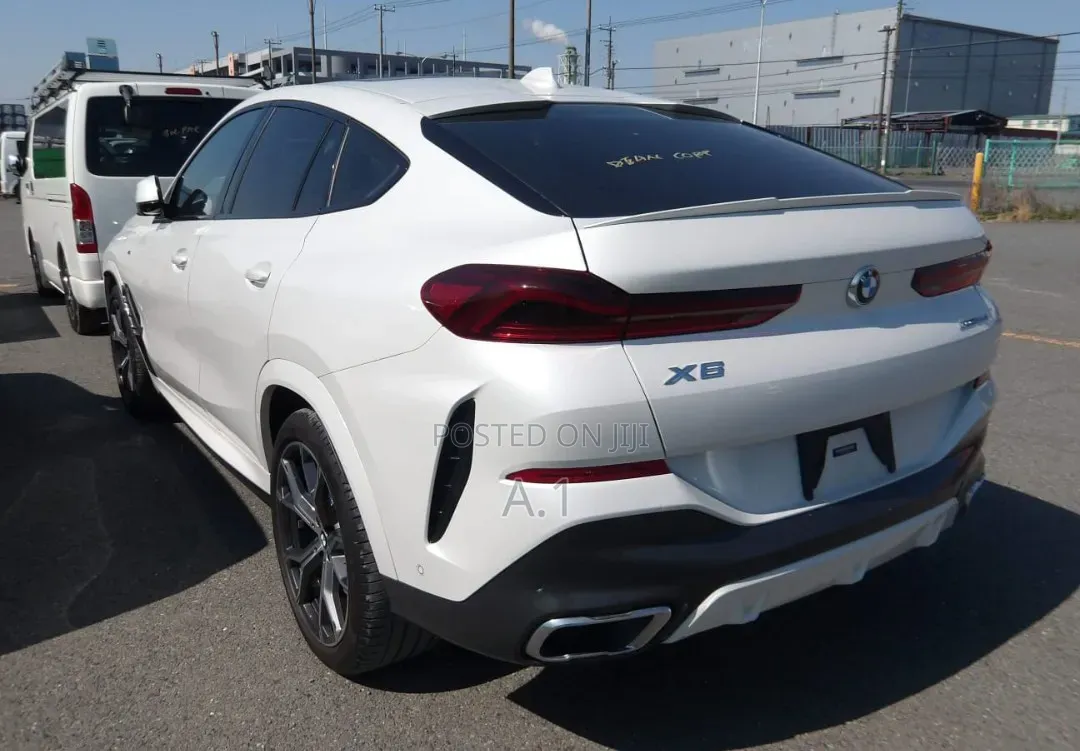 BMW X6 xDrive40i 2021 White