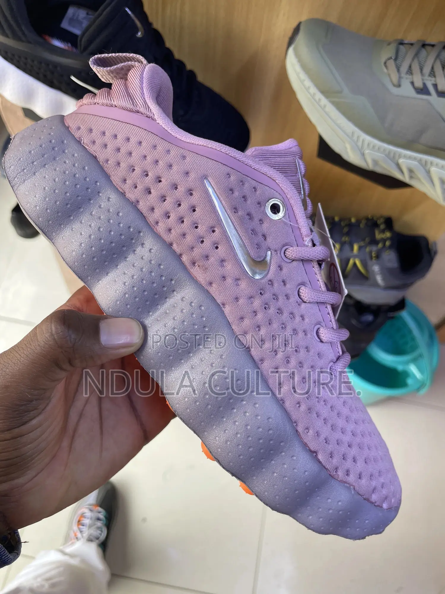 Nike Mind 002