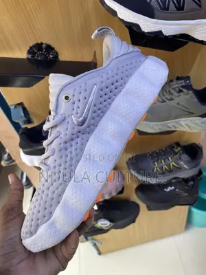 Nike Mind 002