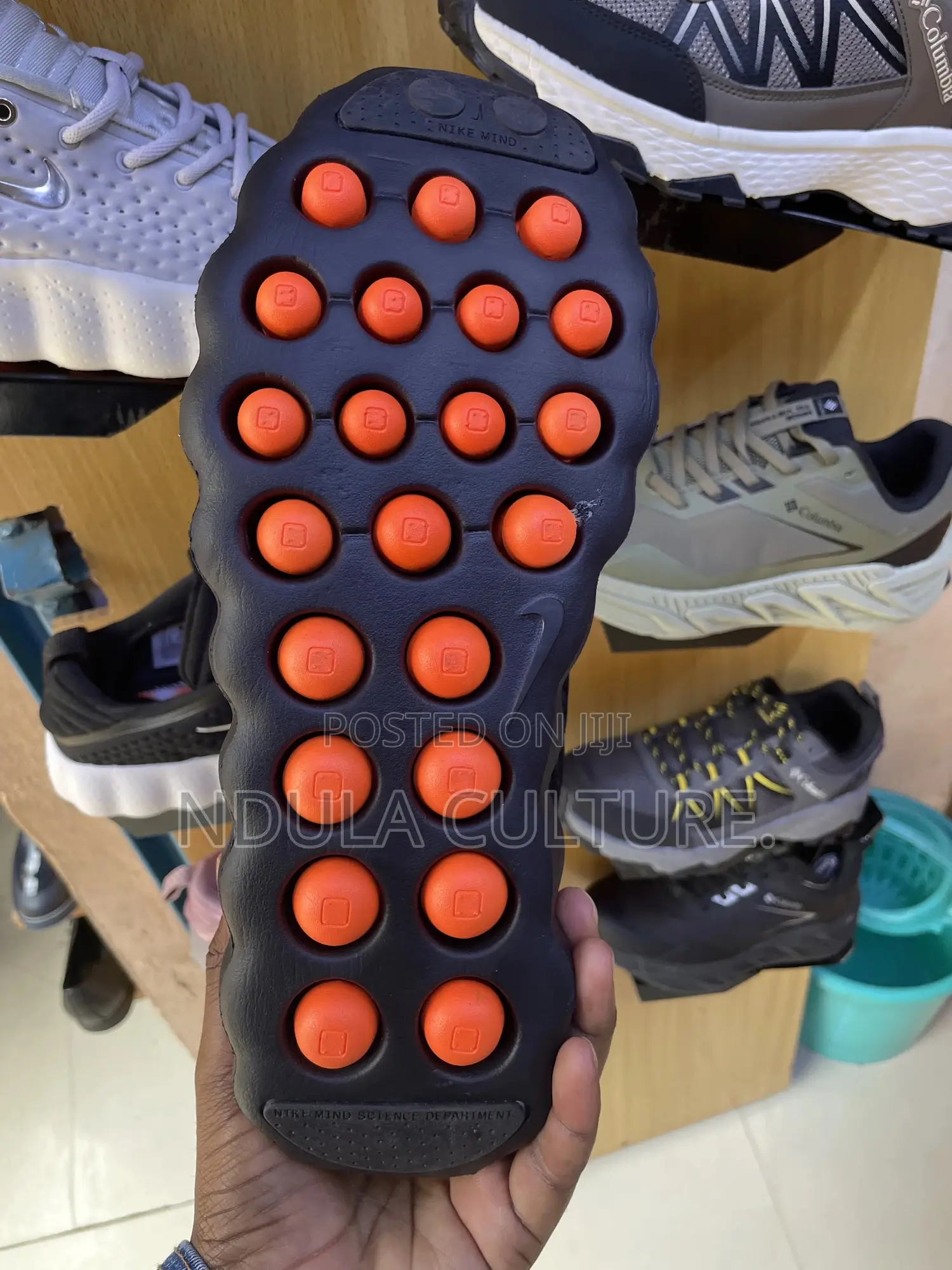 Nike Mind 002