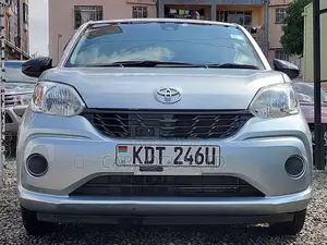Toyota Passo 2018 Silver