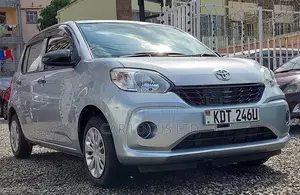 Toyota Passo 2018 Silver