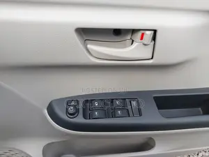 Toyota Passo 2018 Silver
