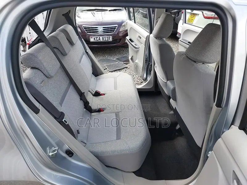 Toyota Passo 2018 Silver
