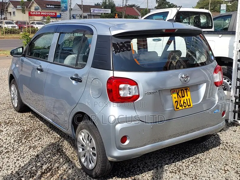 Toyota Passo 2018 Silver