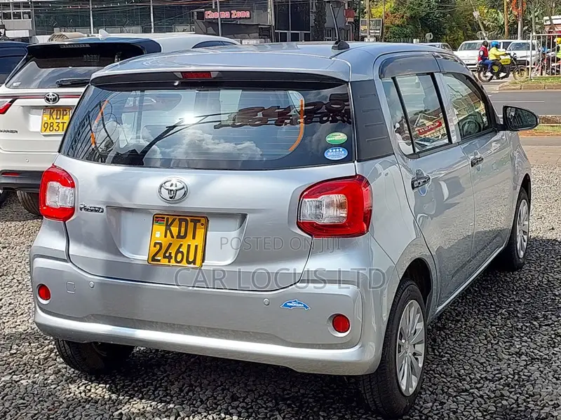 Toyota Passo 2018 Silver
