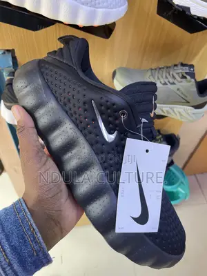 Nike Mind 002