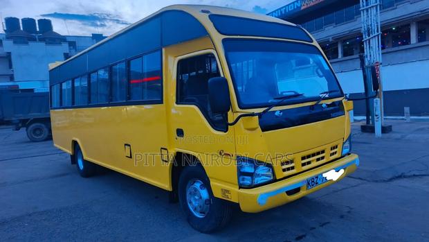 Isuzu NQR 2014 Yellow - thumbnail 2