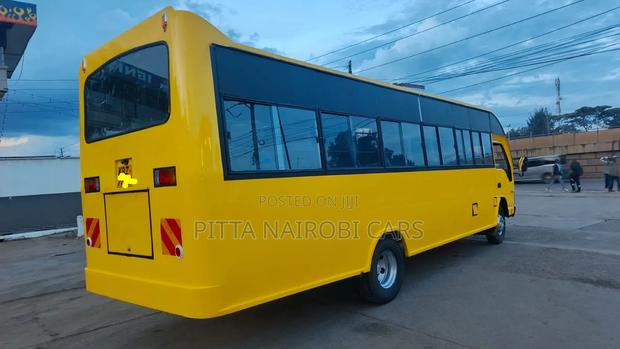 Isuzu NQR 2014 Yellow - thumbnail 4