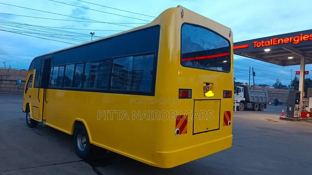 Isuzu NQR 2014 Yellow - thumbnail 5