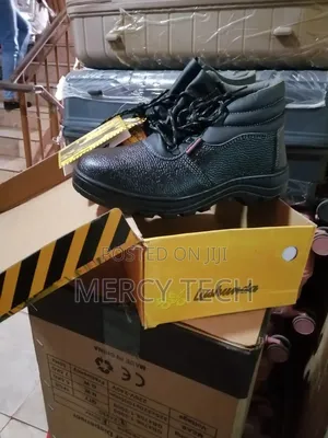 Lushunda Steel Toe Safety Boots - Short Description