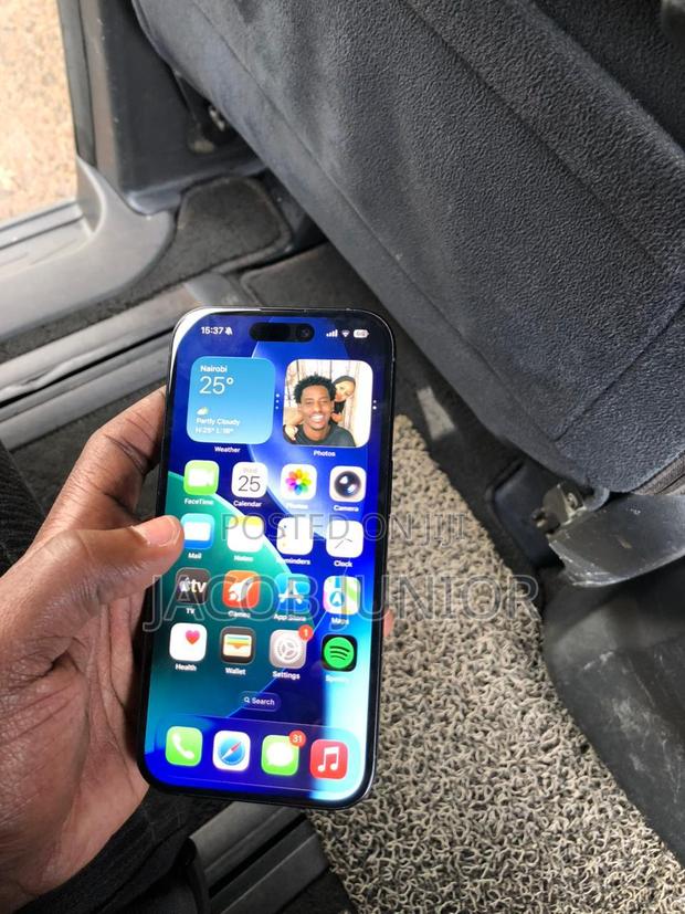 Apple iPhone 16 128 GB Gray - thumbnail 2