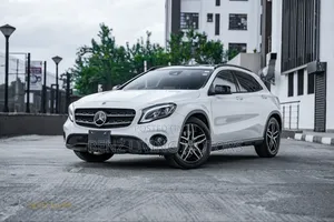 Mercedes-Benz GLA-Class 2019 White