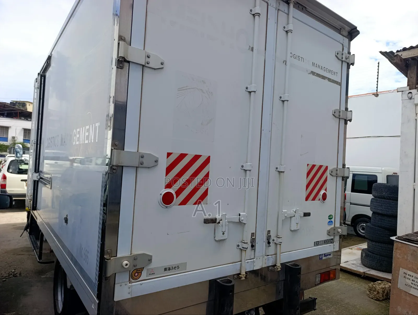 Mitsubishi Canter Freezer Body