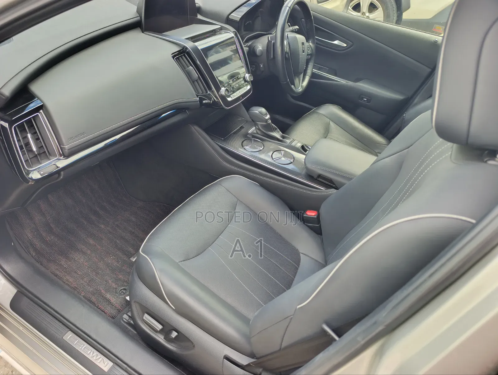 Toyota Crown 2019 Gray