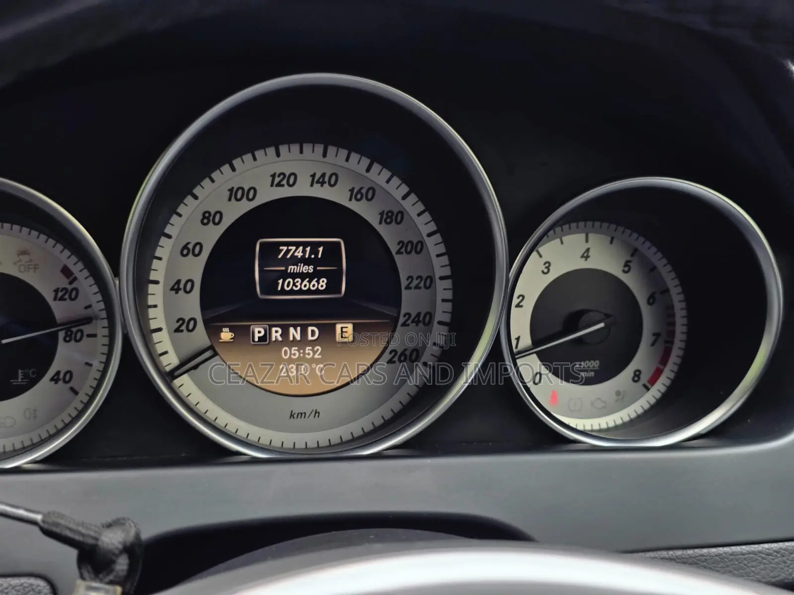 Mercedes-Benz C200 2011 Gray