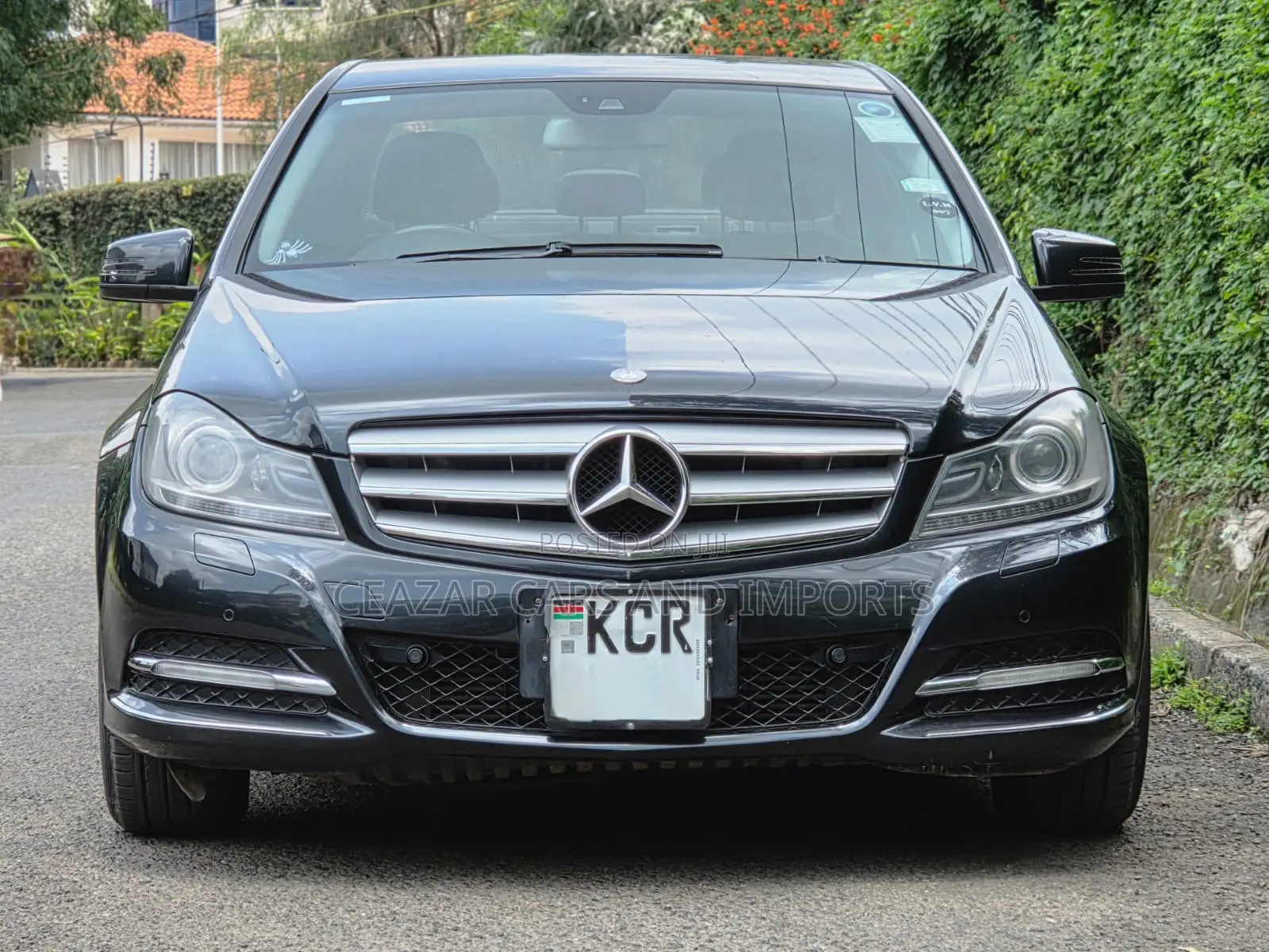 Mercedes-Benz C200 2011 Gray