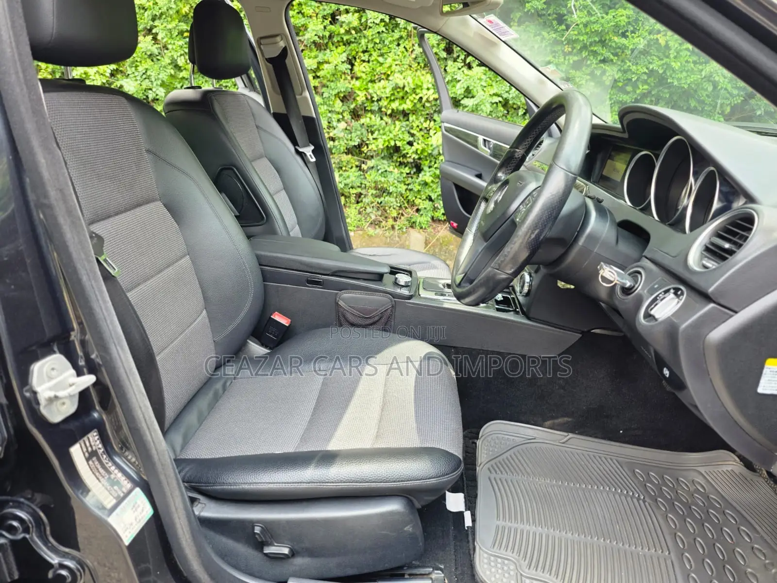 Mercedes-Benz C200 2011 Gray