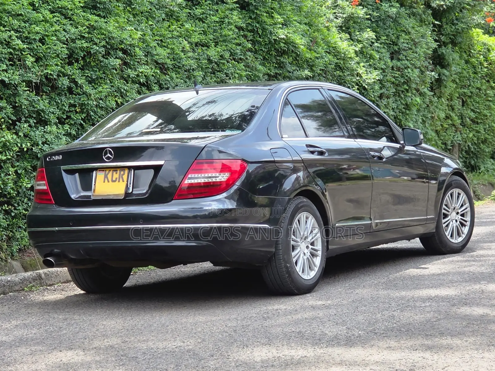Mercedes-Benz C200 2011 Gray