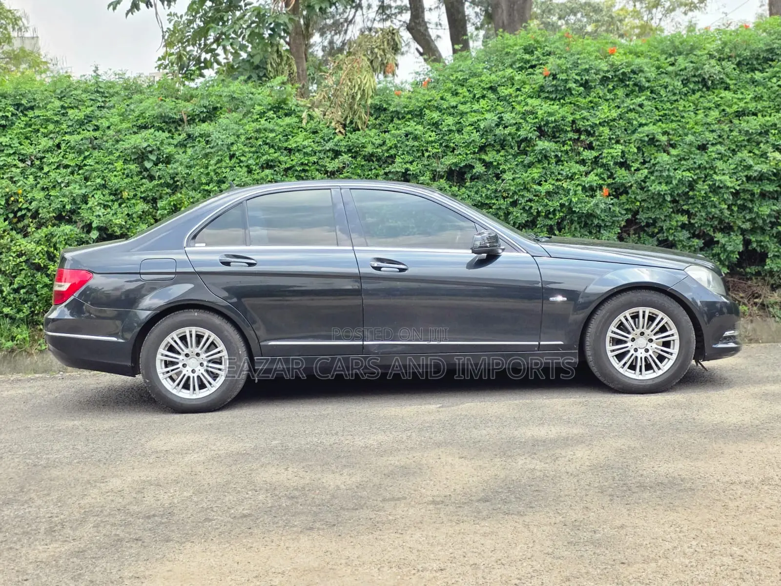 Mercedes-Benz C200 2011 Gray